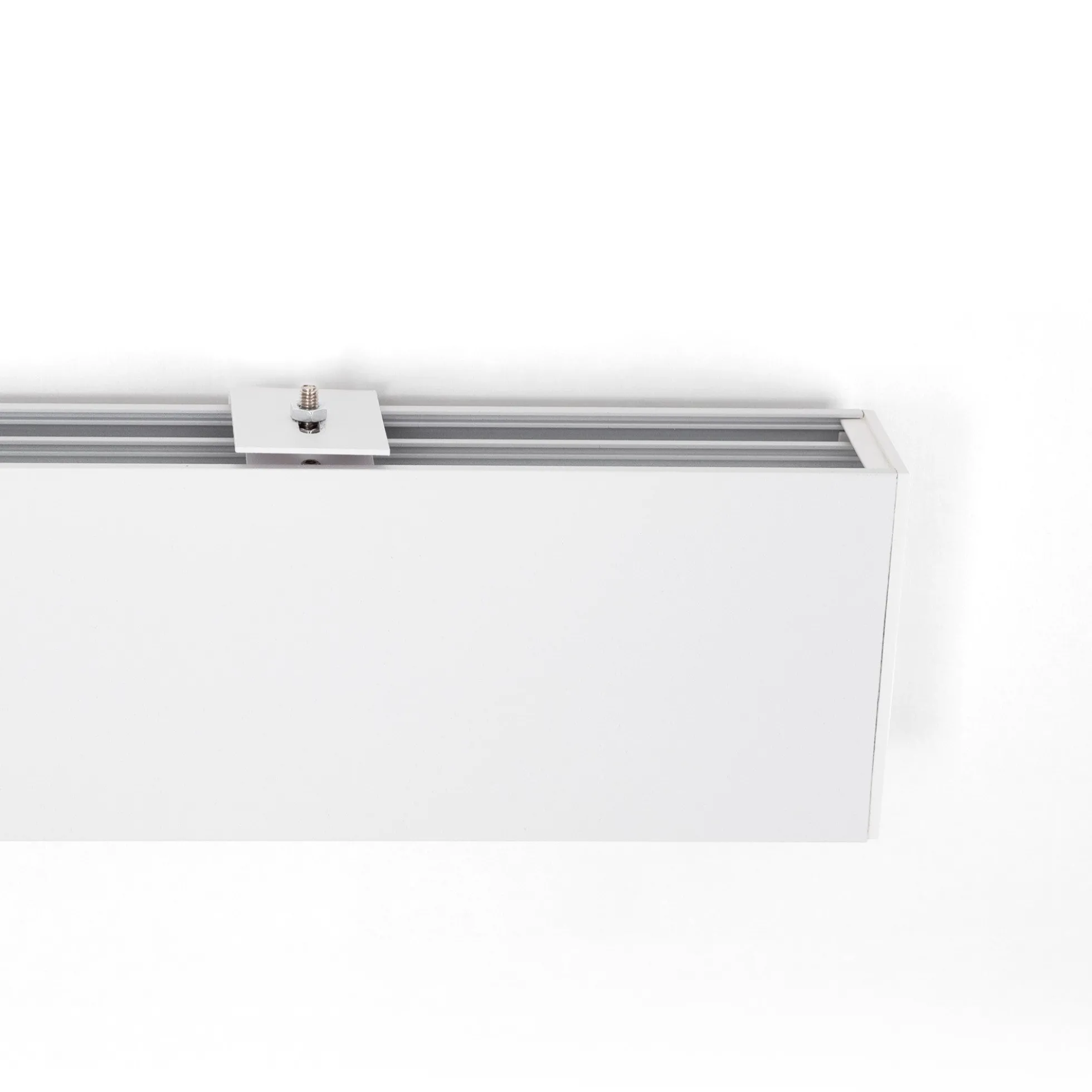 Accesorio para montaje en pared de luminaria lineal B9070