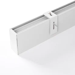 Accesorio para montaje en pared de luminaria lineal B9070