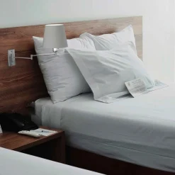 Aplique de pared con brazo articulado 