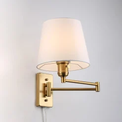 Aplique de pared con brazo articulado y enchufe