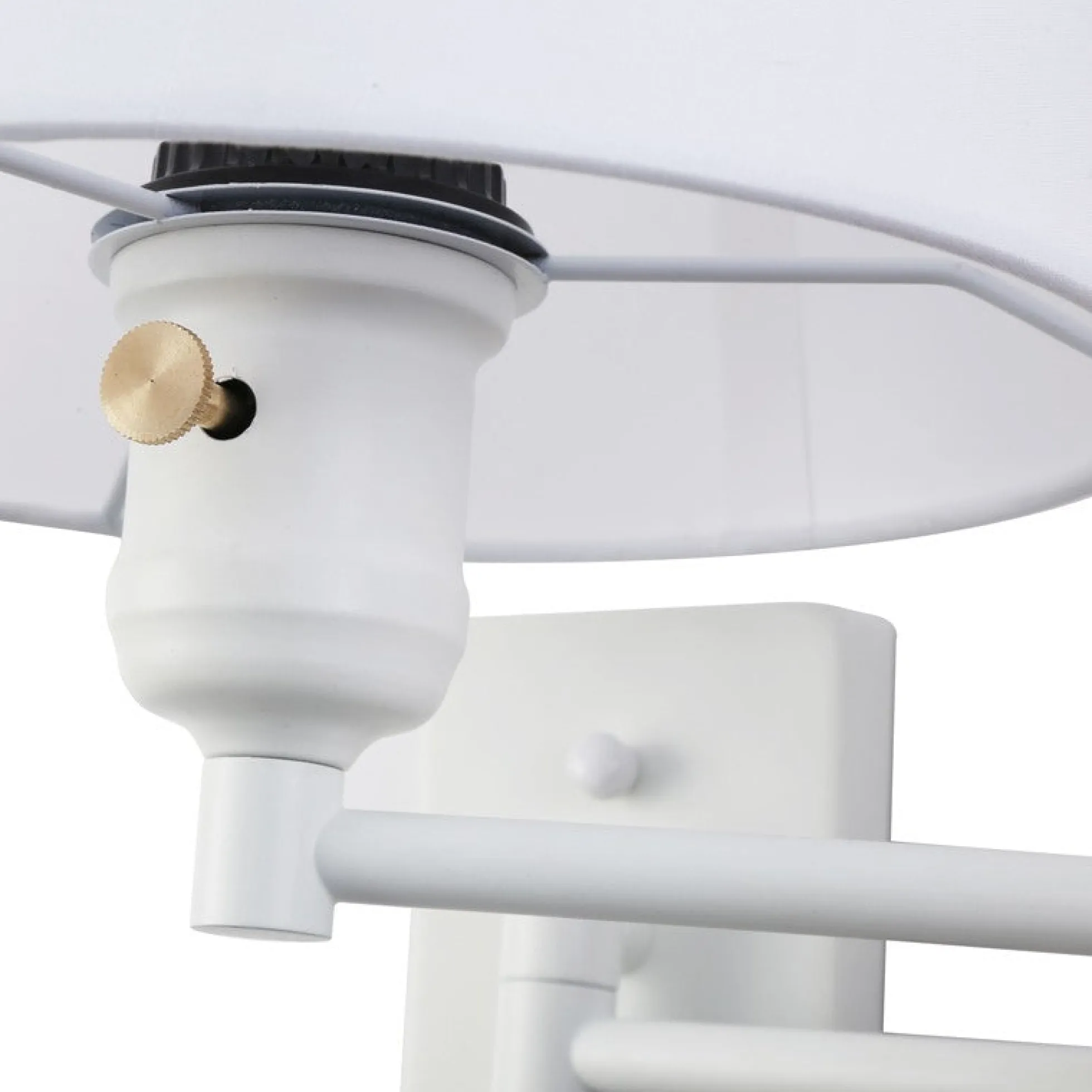 Aplique de pared con brazo articulado y enchufe "Clark" - E27