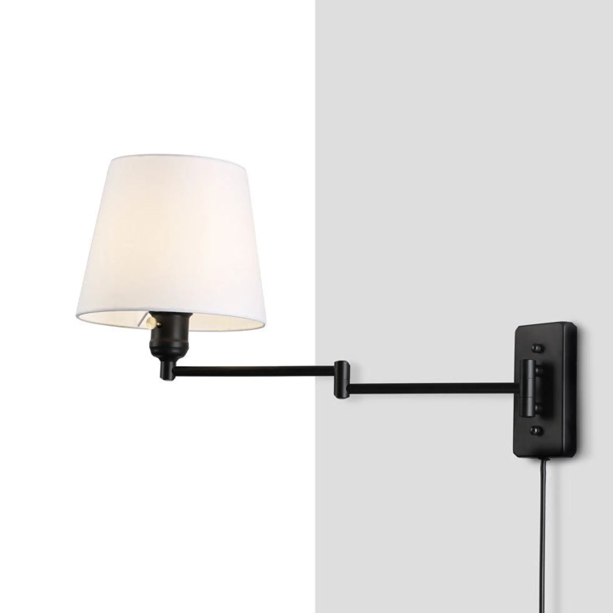 Aplique de pared con brazo articulado y enchufe "Clark" - E27