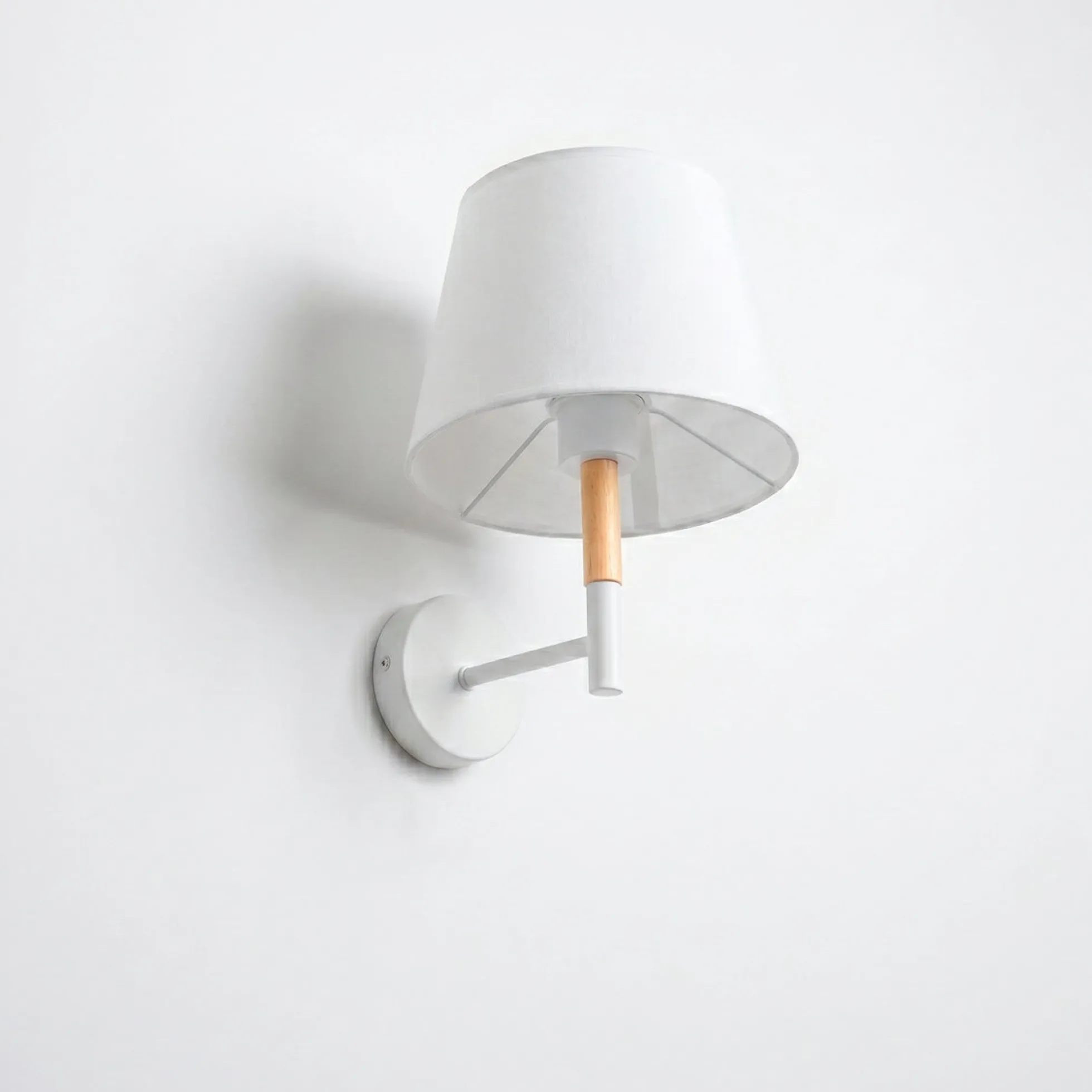Aplique de pared con pantalla de tela "VELUM" - E27