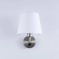 Aplique de pared con pantalla e interruptor Classic