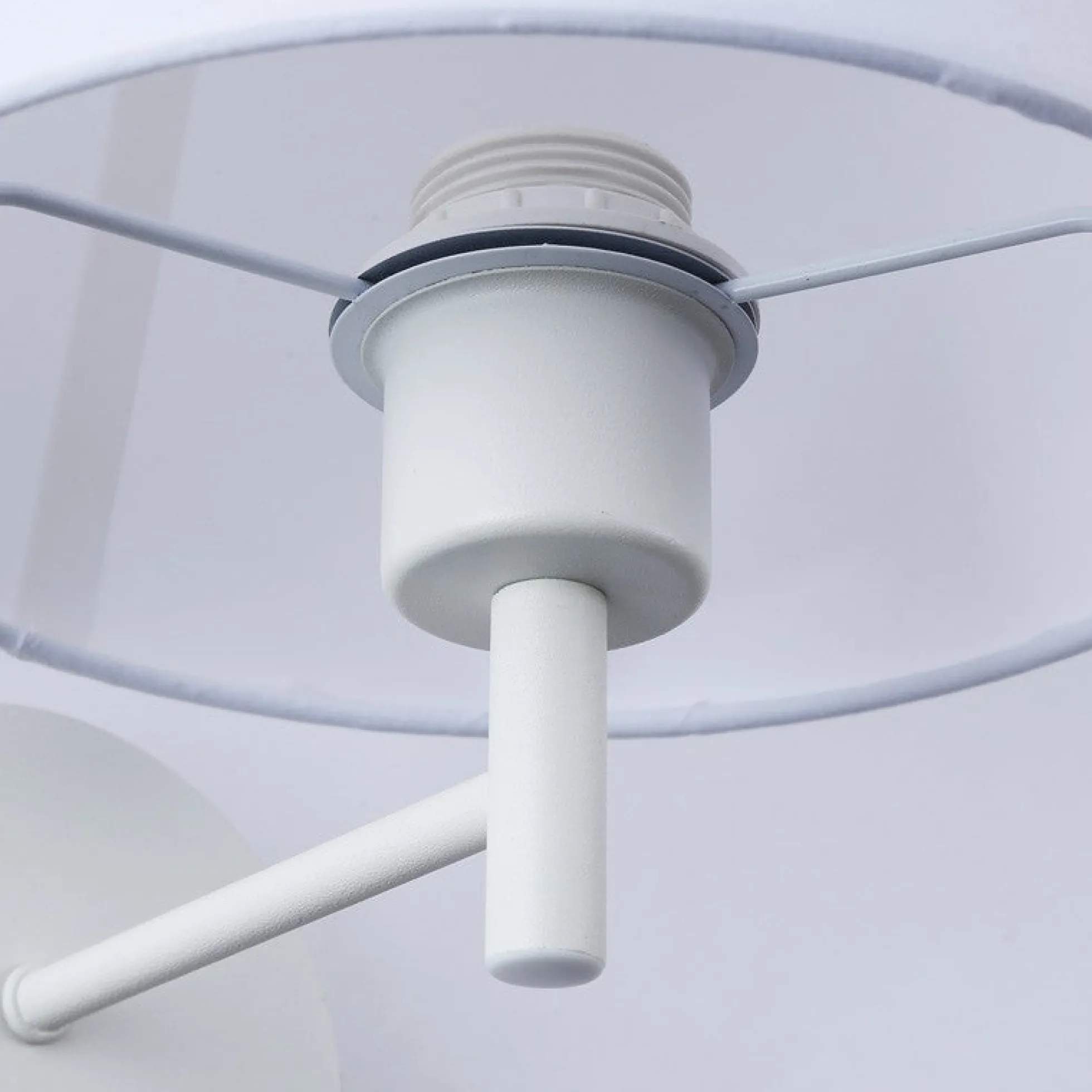 Aplique de pared con pantalla e interruptor Classic "RIGA" - E27