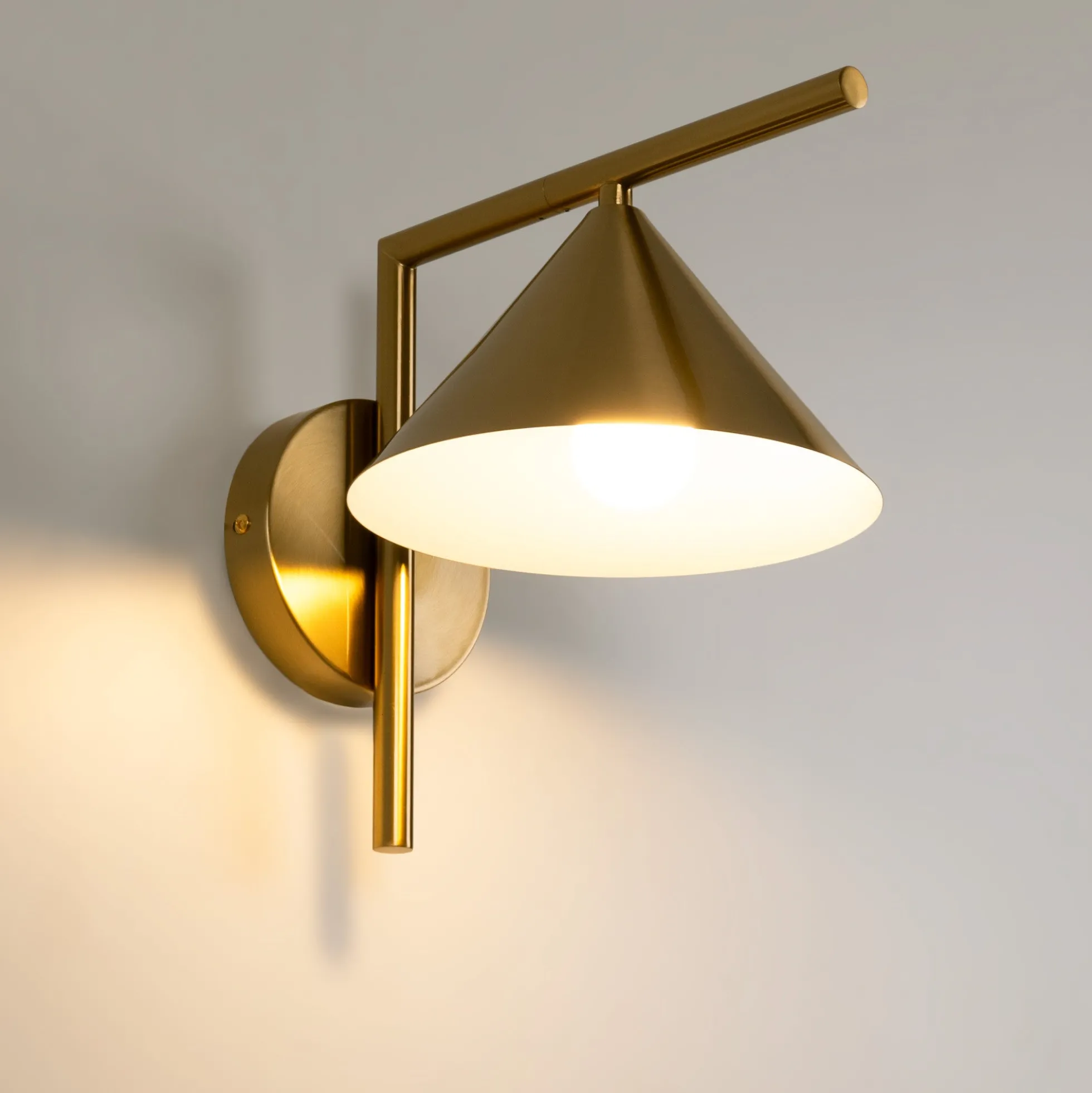 Aplique de pared de diseño "LUSSY" - E27