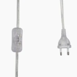 Aplique de pared de mimbre con enchufe