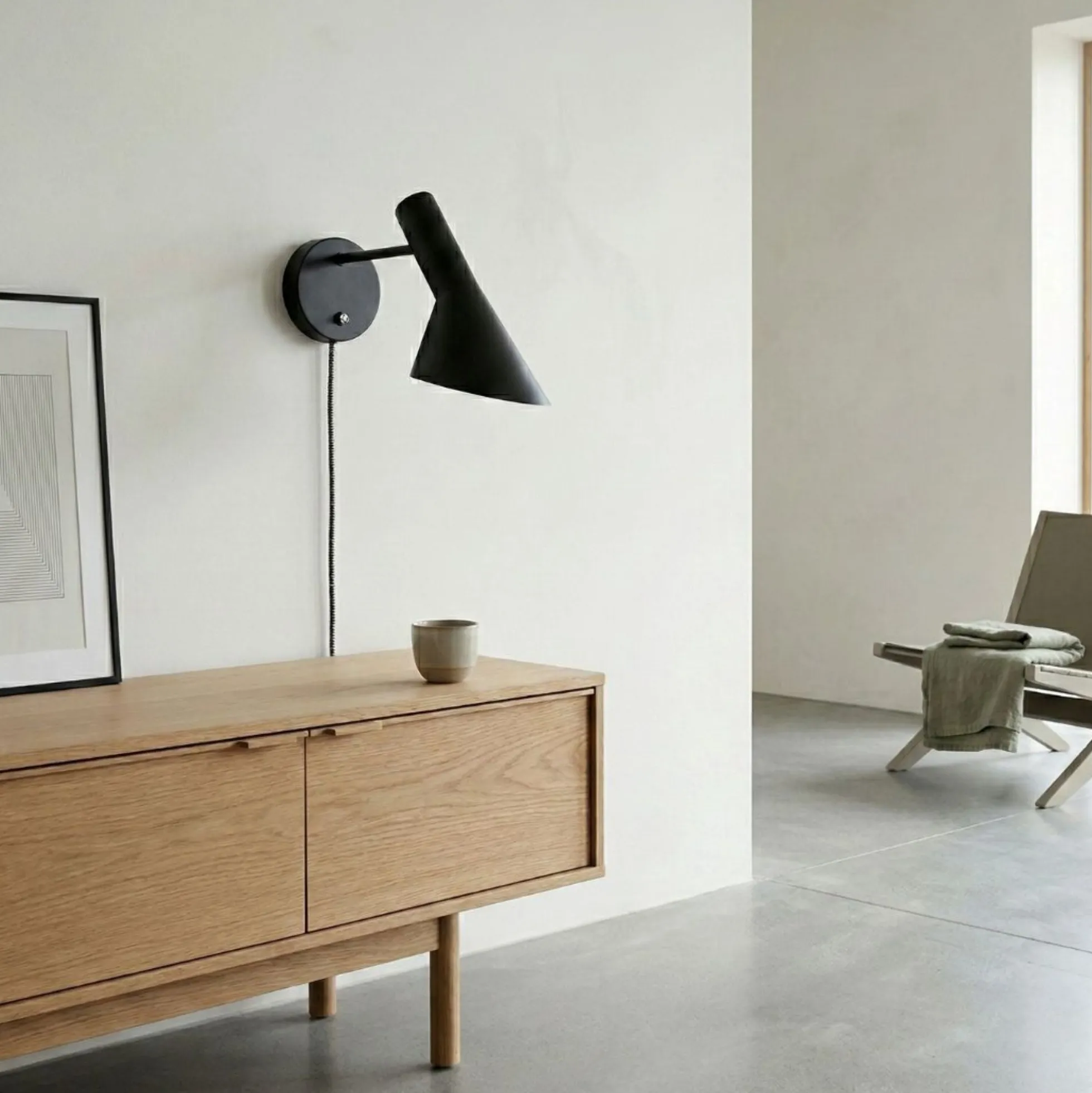 Aplique de pared diseño con cable y enchufe "Marlene"
