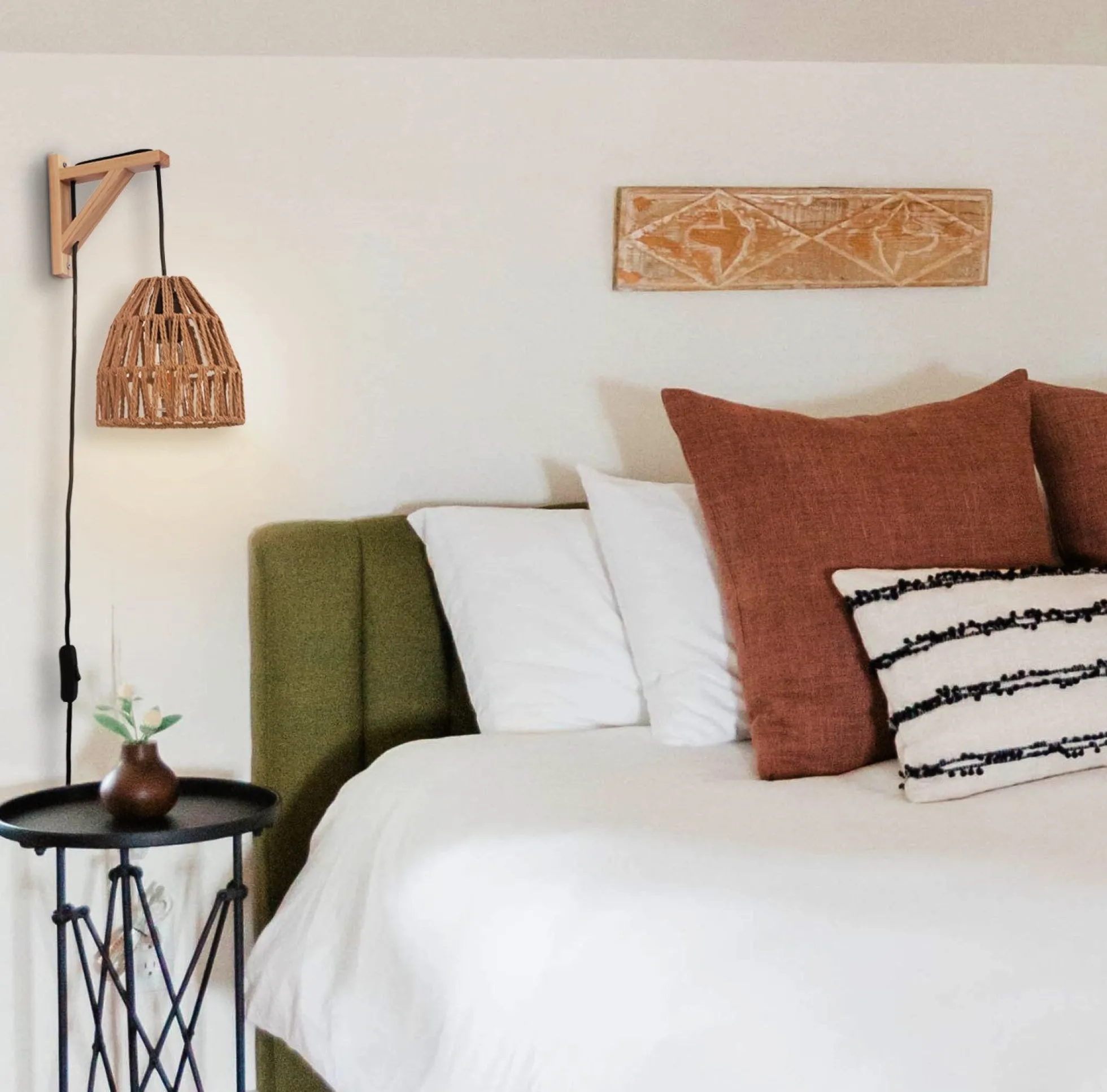 Aplique de pared en madera con pantalla de papel trenzado "Leo"