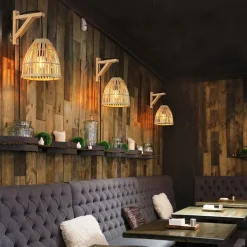 Aplique de pared en madera con pantalla de bambú