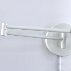 Aplique de pared extensible con enchufe