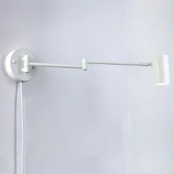 Aplique de pared extensible con enchufe