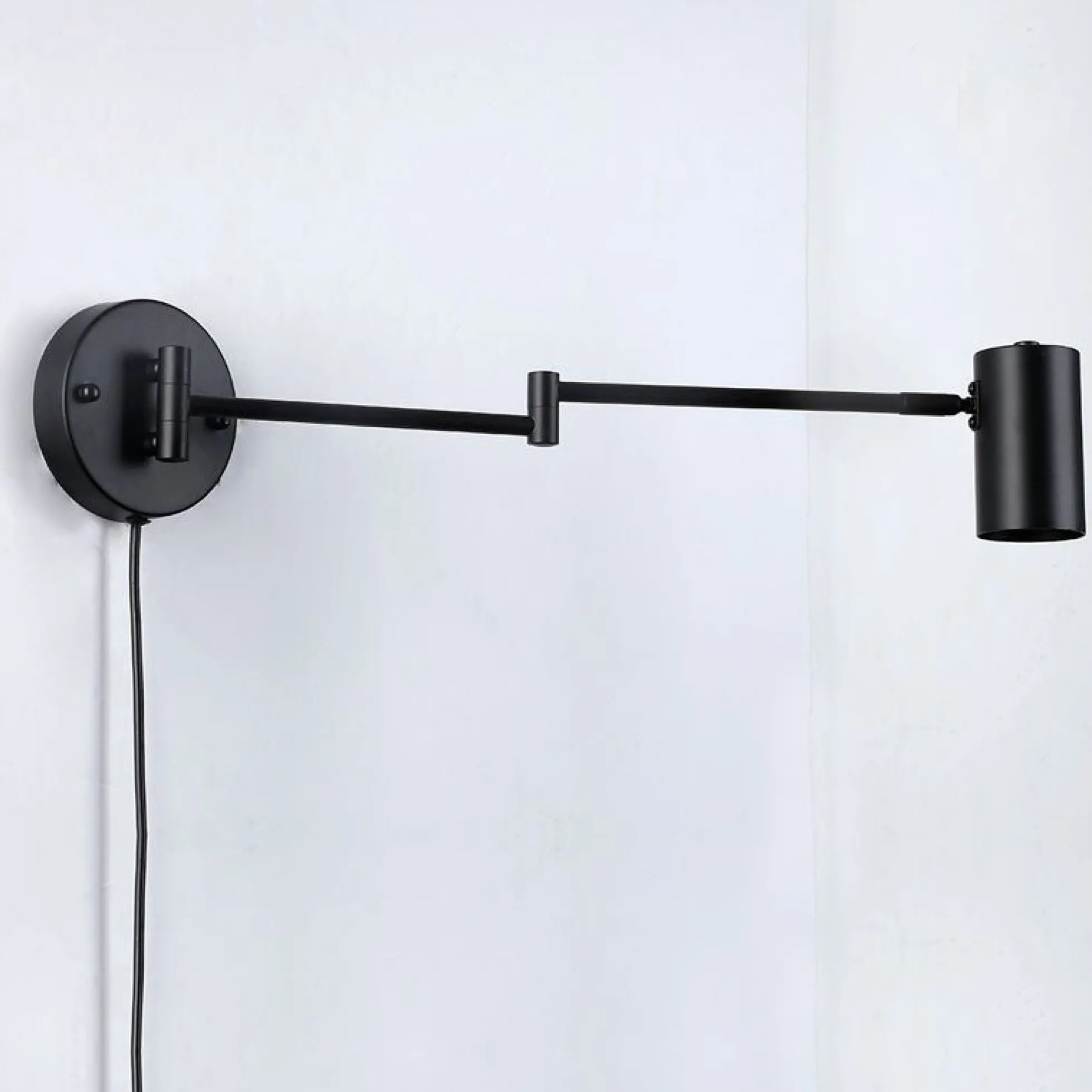 Aplique de pared extensible con enchufe "Lisa" - E27 G45