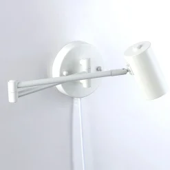 Aplique de pared extensible con enchufe