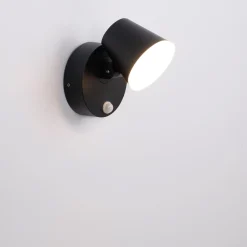 Aplique de pared exterior con sensor PIR