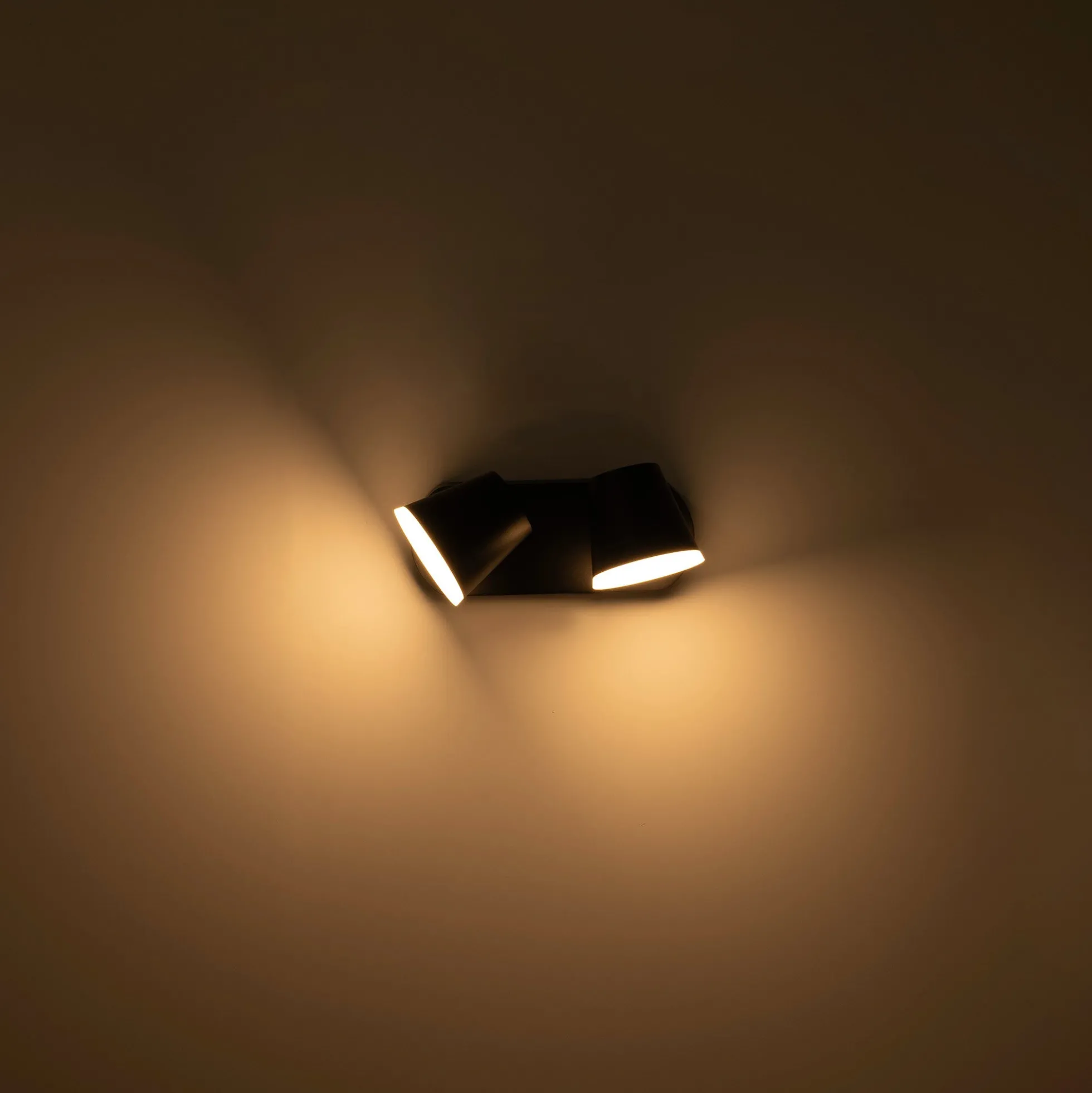 Aplique de pared exterior doble "Tura" - 20,5W - Orientable - 3000K - IP54