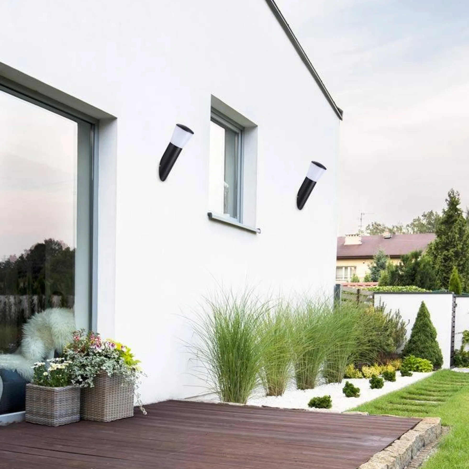 Aplique de pared exterior inclinado "OLIVA" E27 IP44
