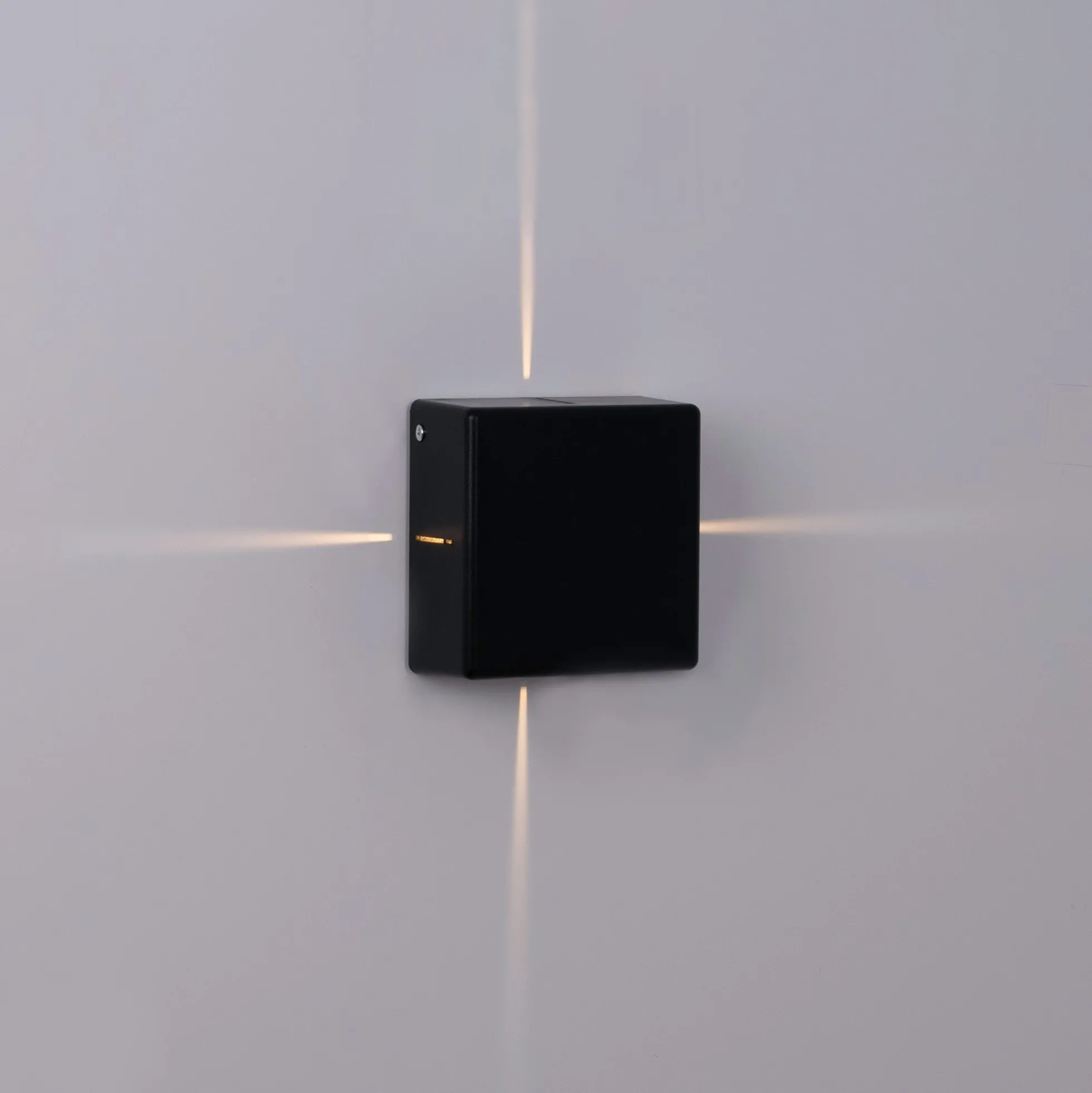 Aplique de pared exterior LED cuadrado "Karen 4" - 6W - IP54 - Emisión de luz cuatro caras