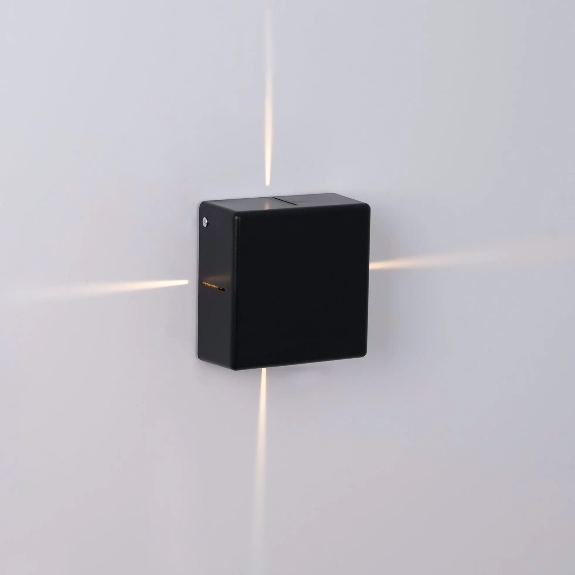 Aplique de pared exterior LED cuadrado "Karen 4" - 6W - IP54 - Emisión de luz cuatro caras
