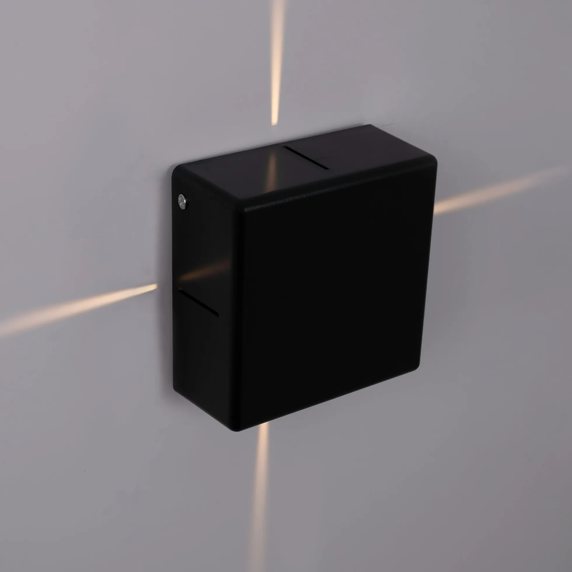 Aplique de pared exterior LED cuadrado "Karen 4" - 6W - IP54 - Emisión de luz cuatro caras