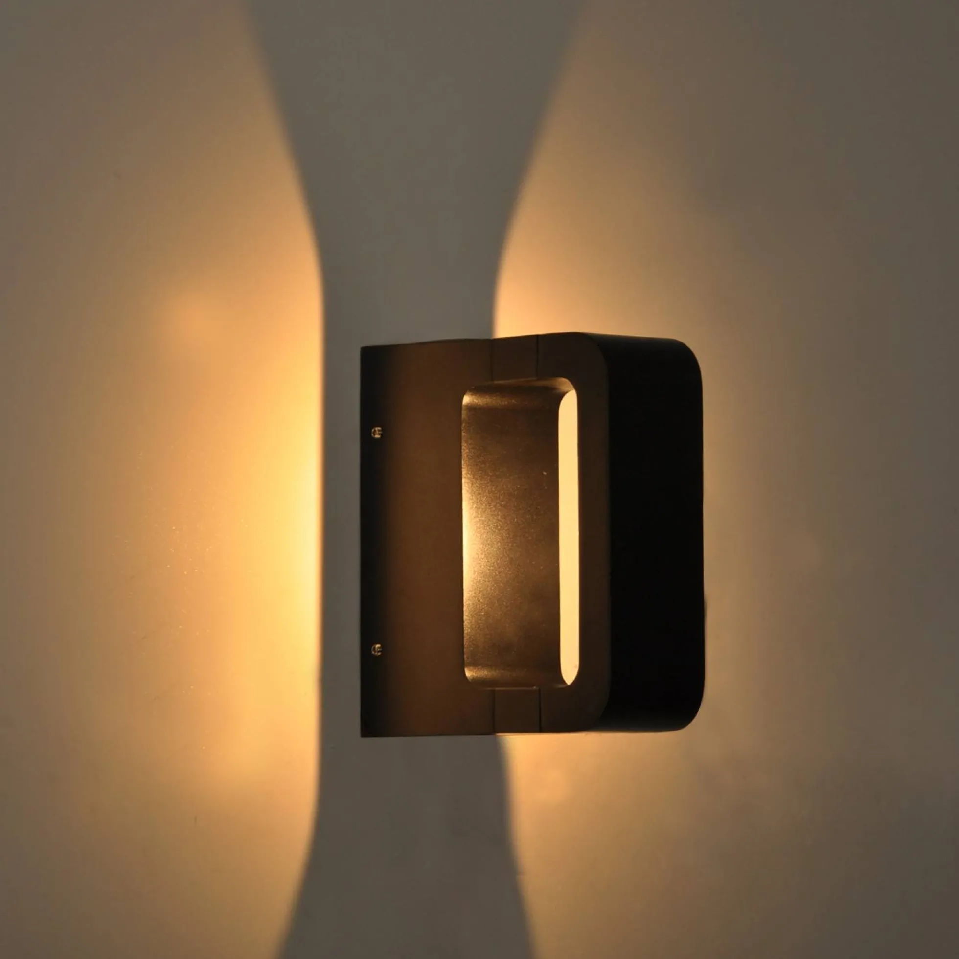 Aplique de pared exterior LED "KURRT" - 7W - IP65