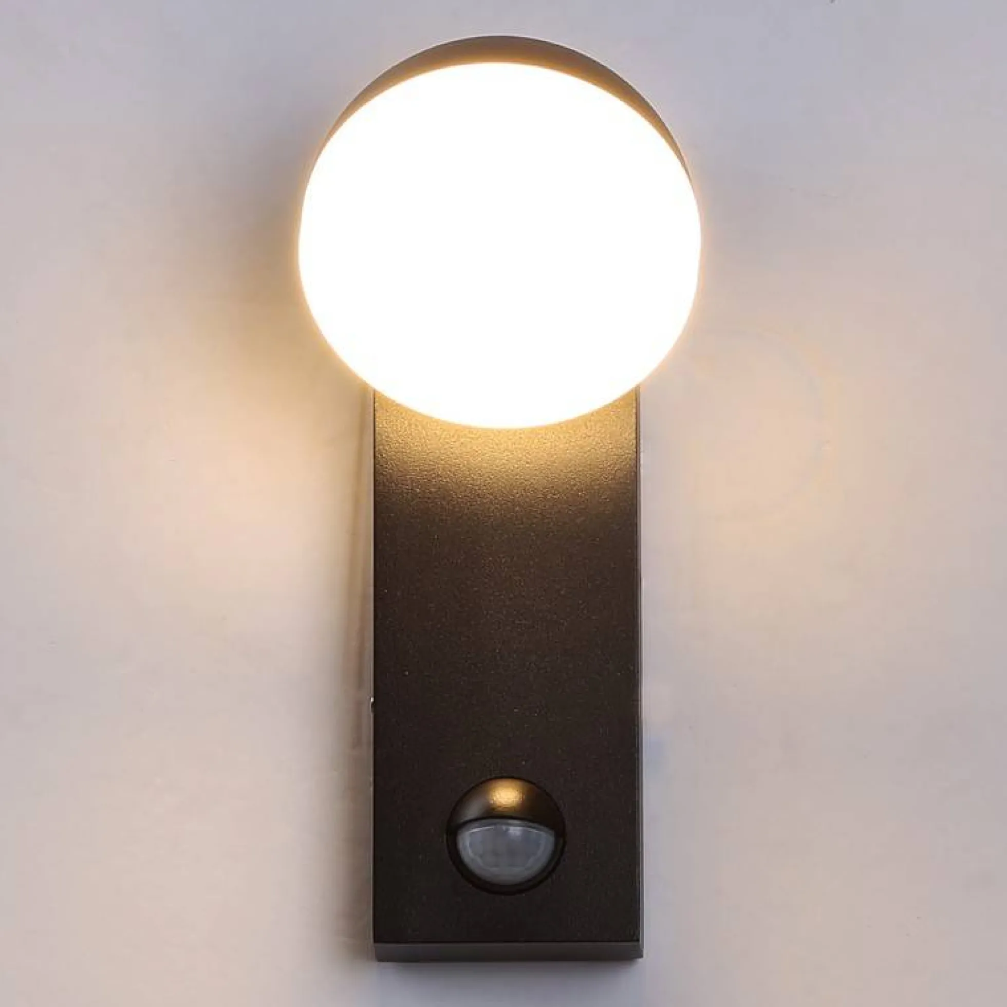 Aplique de pared exterior LED con sensor PIR "ATLAS" 10W IP54