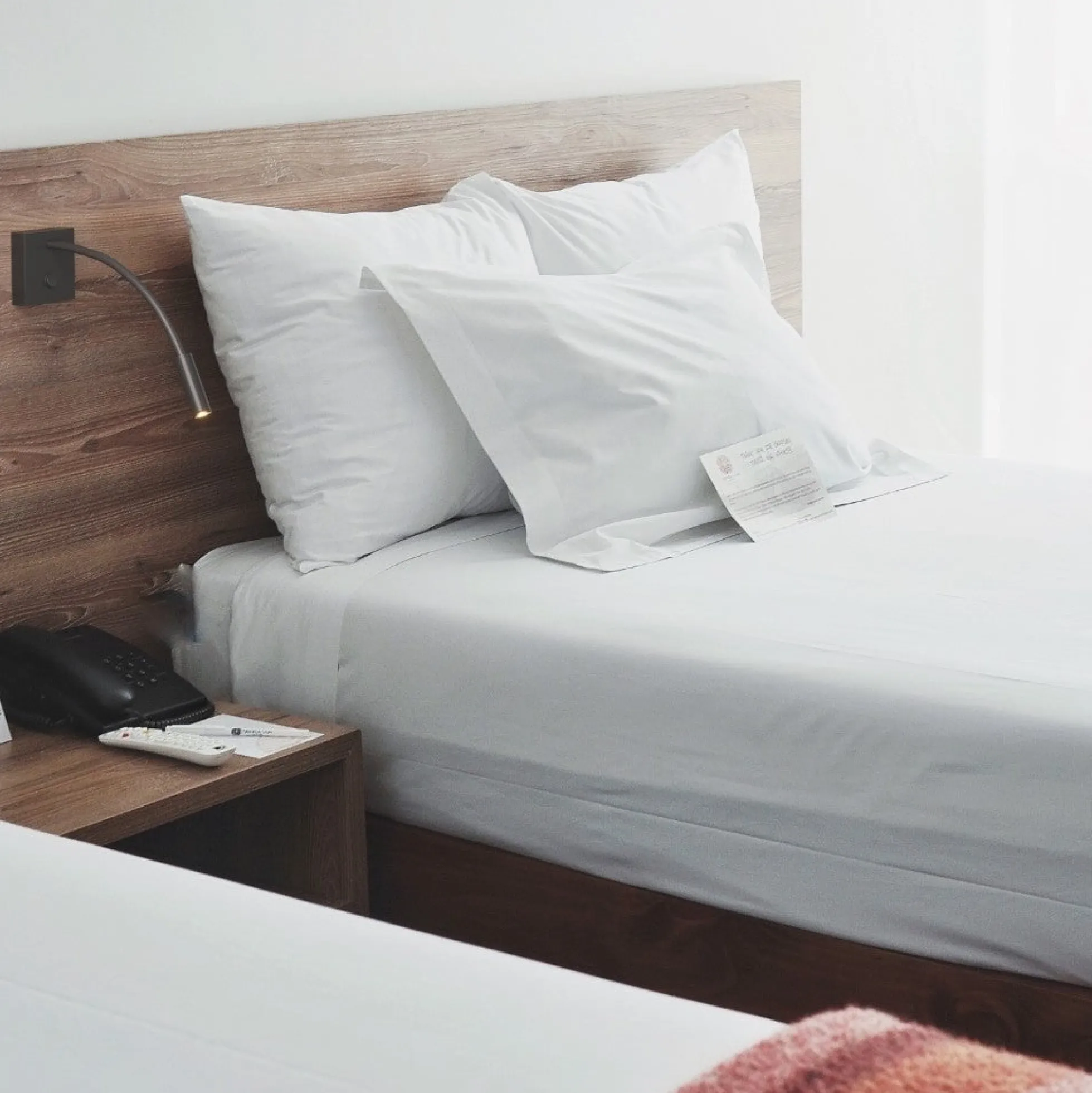 Aplique de pared flexible para lectura "Hale" - 3W