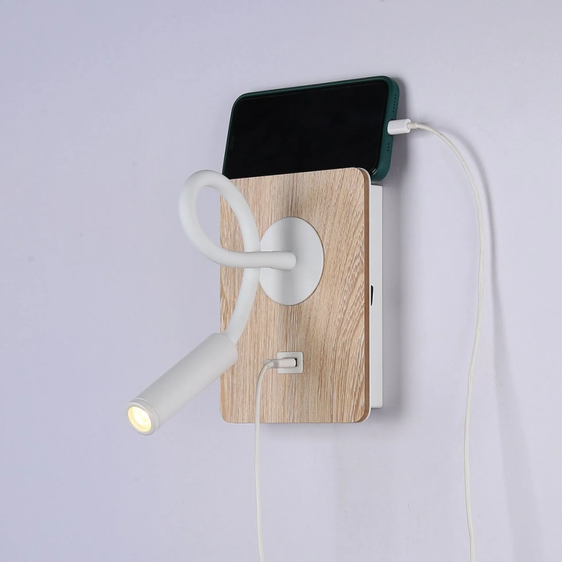 Aplique de pared flexible para lectura con puerto USB "LONDON USB" - Chip CREE - 3W