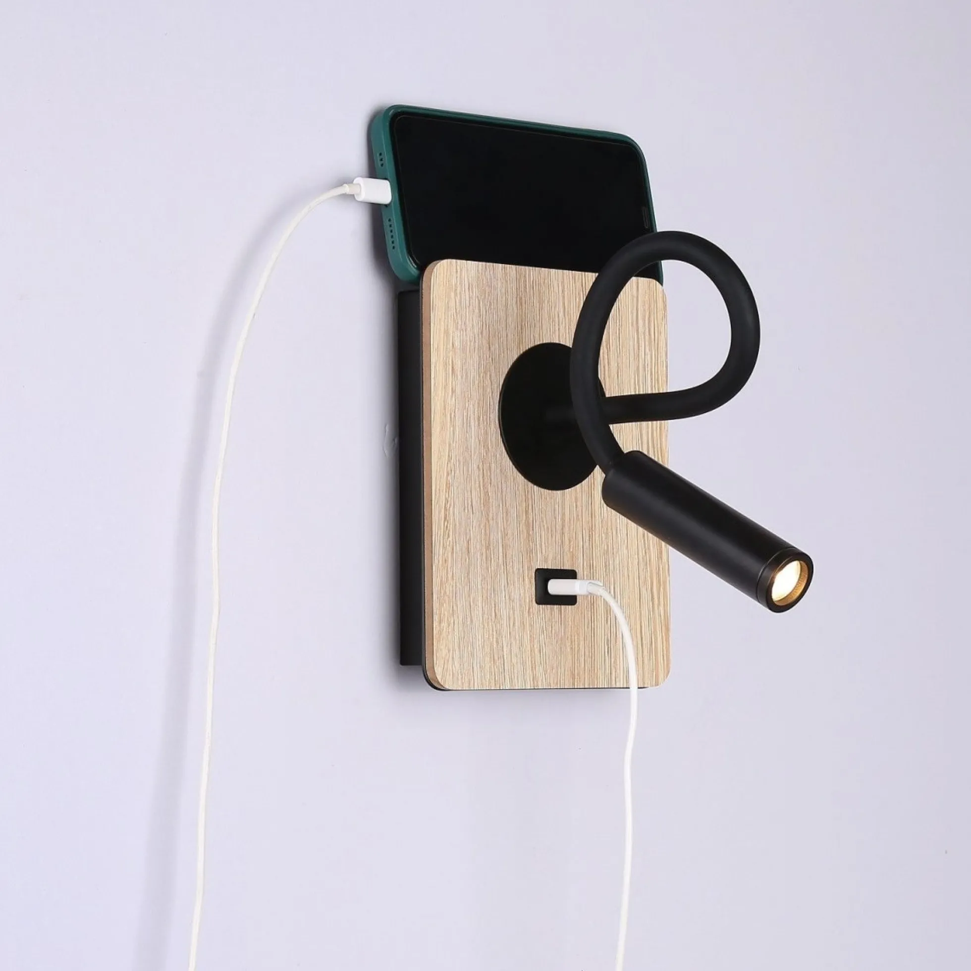 Aplique de pared flexible para lectura con puerto USB "LONDON USB" - Chip CREE - 3W