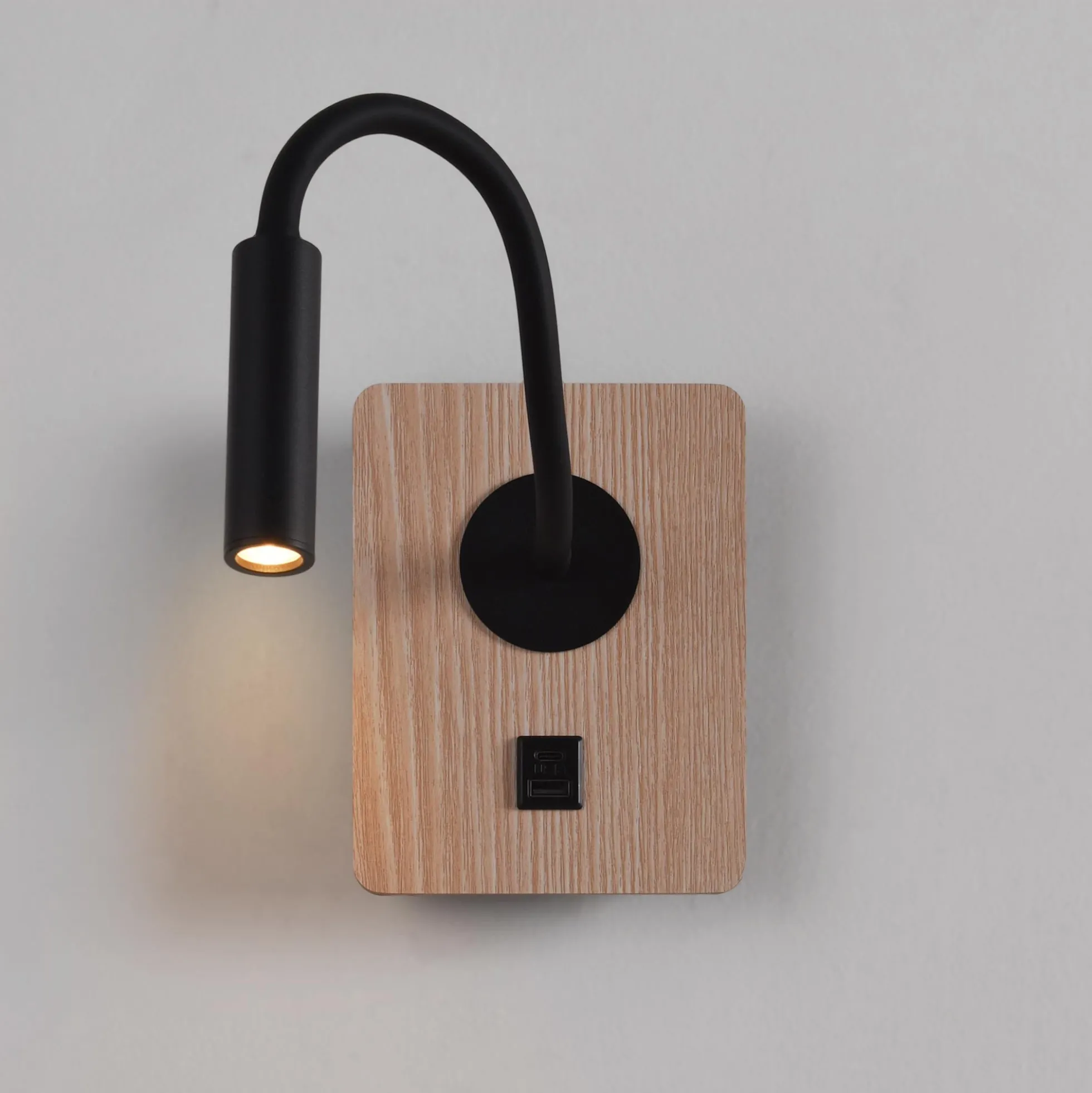 Aplique de pared flexible para lectura "LONDON" - Chip CREE - 3W - USB+USBC