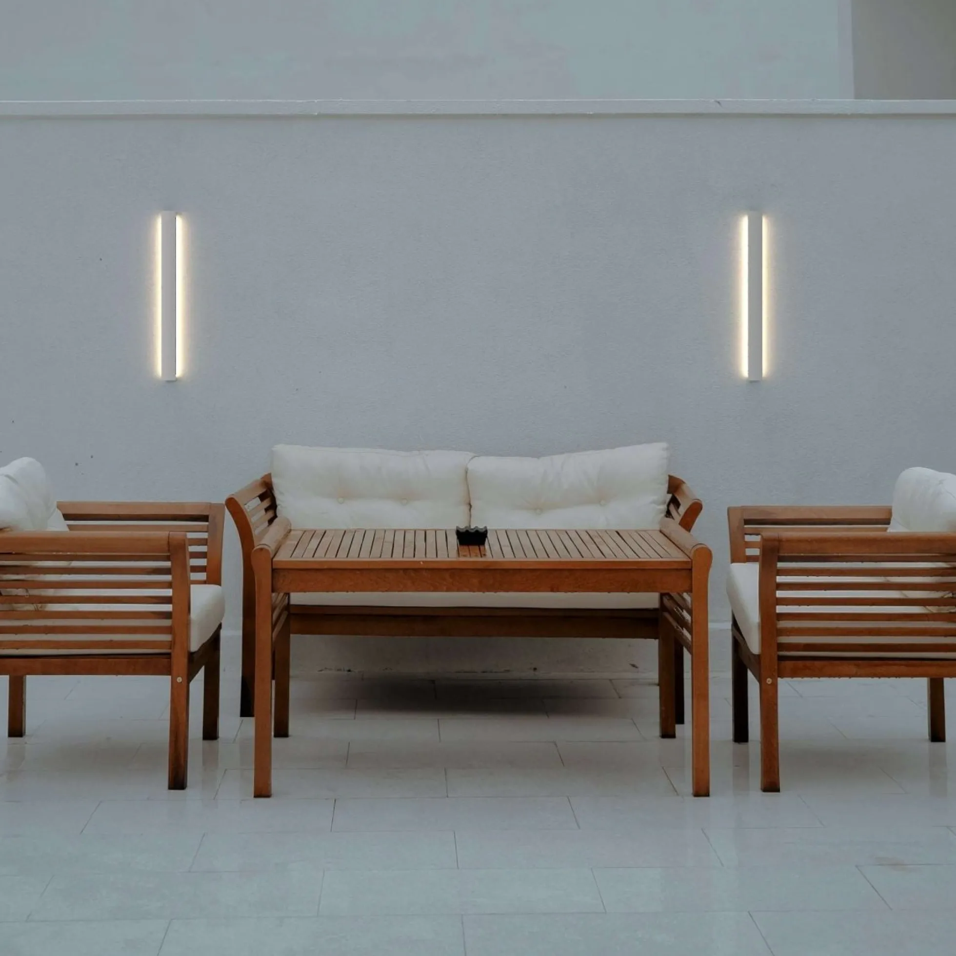 Aplique de pared interior/exterior - 14W - 2700K - 700mm - IP65