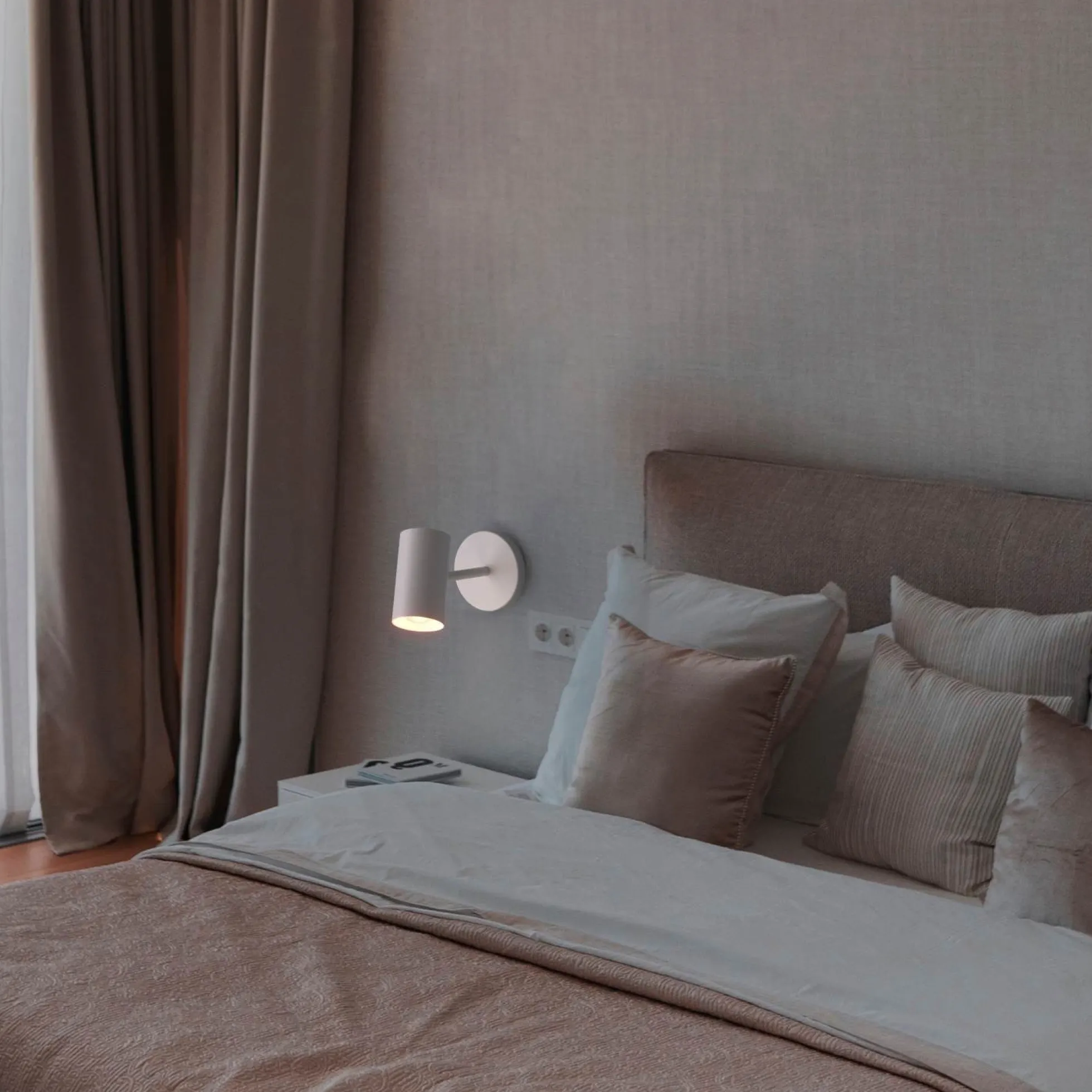 Aplique de pared interior orientable "Gian" - E27