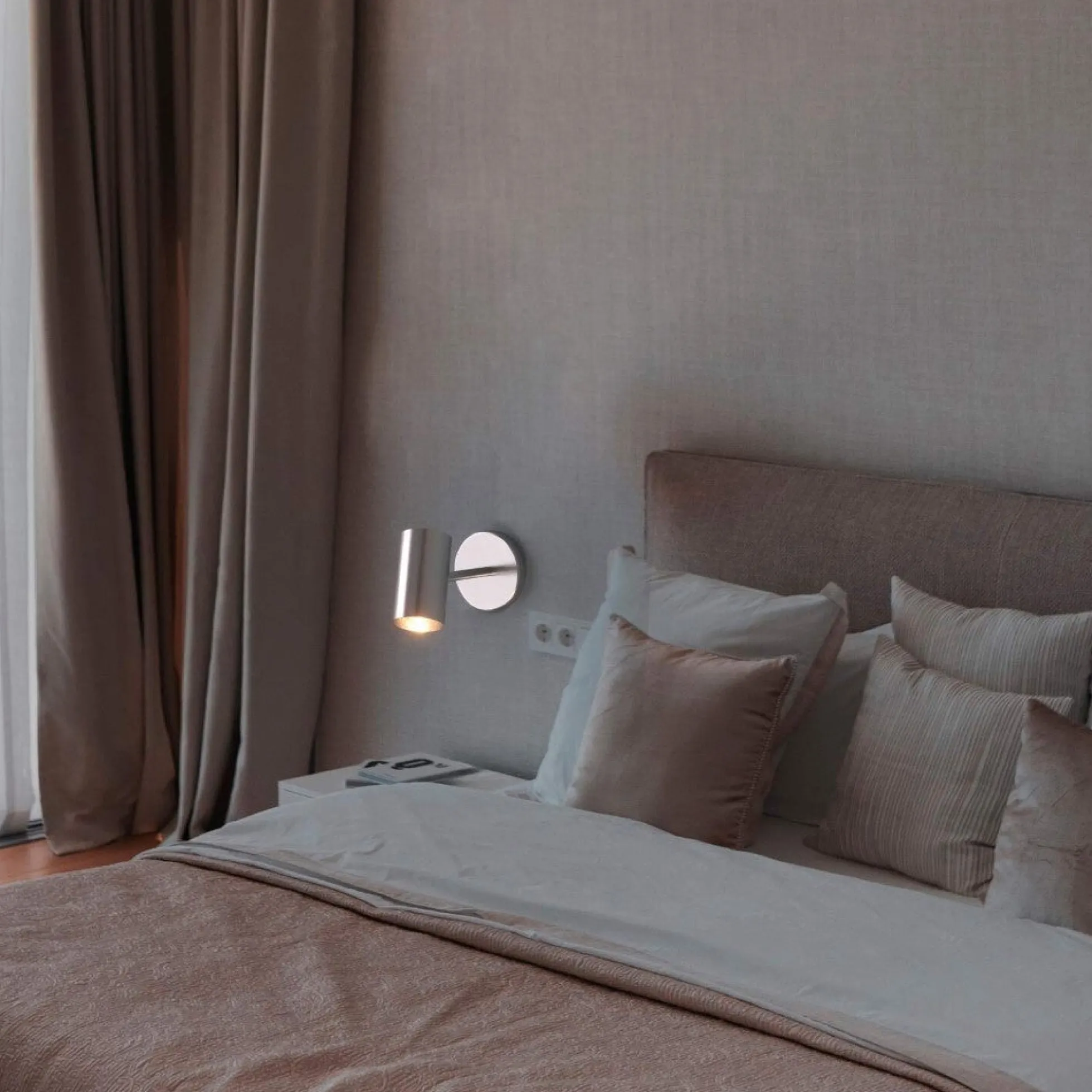 Aplique de pared interior orientable "Gian" - E27