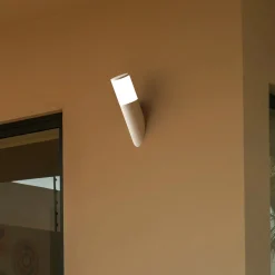Aplique de pared LED inclinado FUMAGALLI