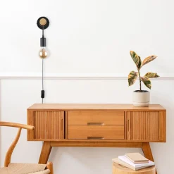 Aplique de pared madera con interruptor y enchufe