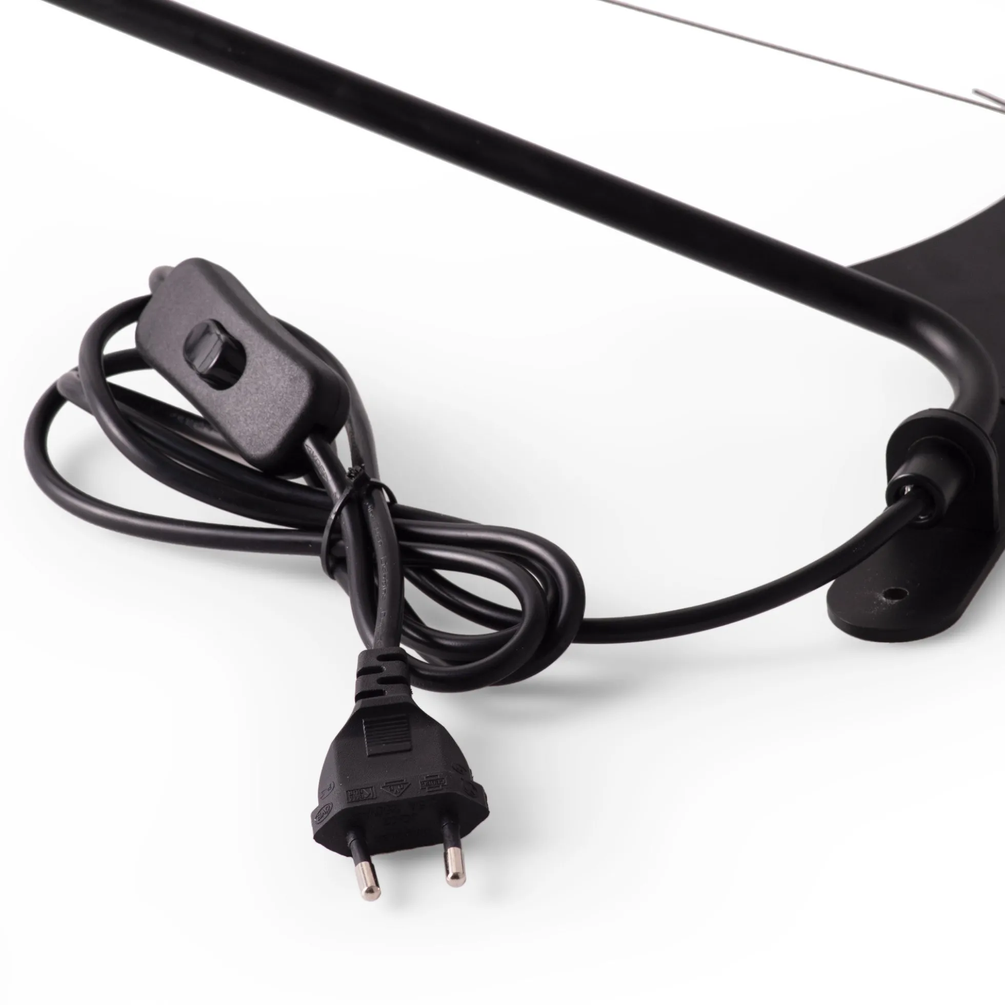 Aplique de pared orientable "PETTI" con cable y enchufe - E27