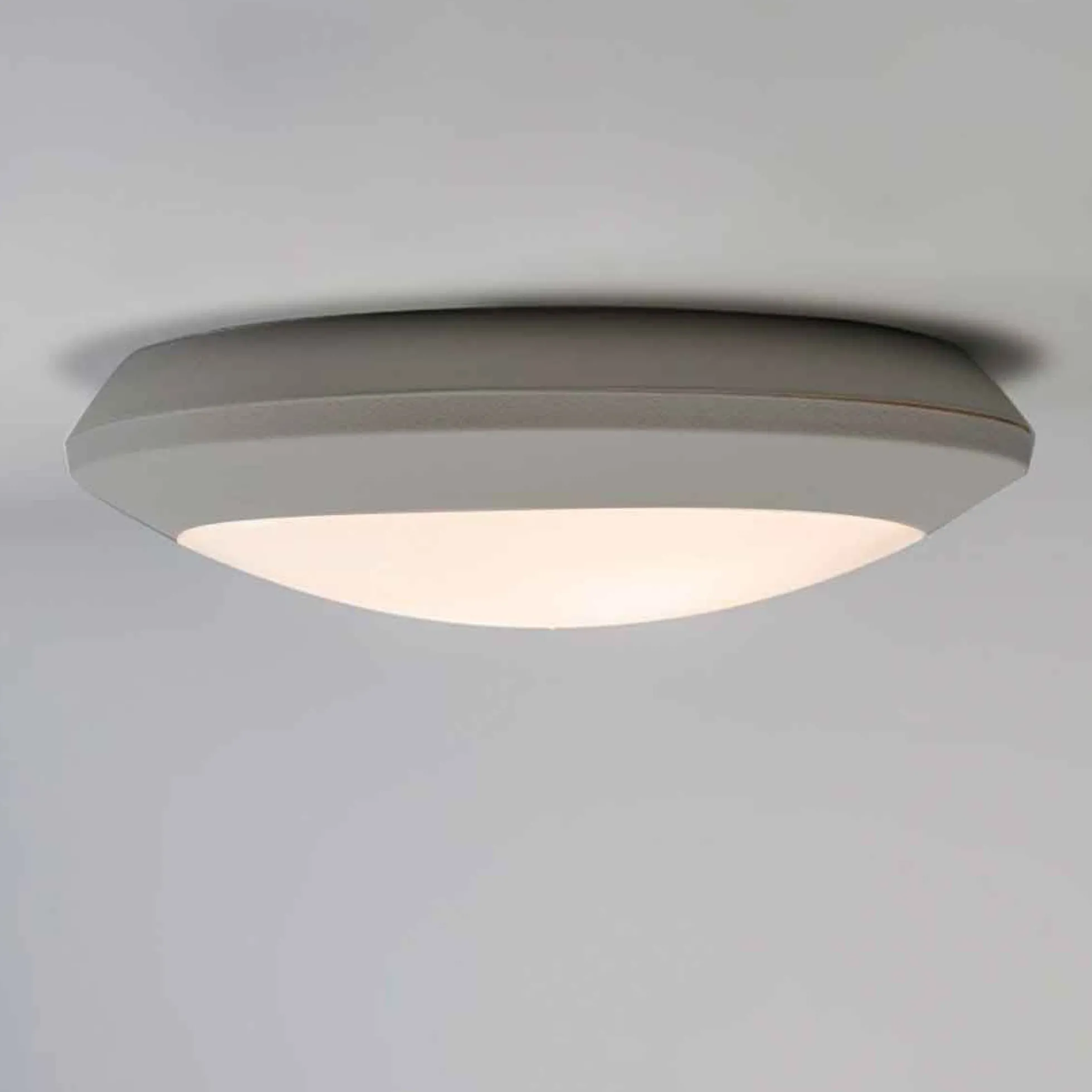Aplique de pared o techo con sensor FUMAGALLI BERTA E27