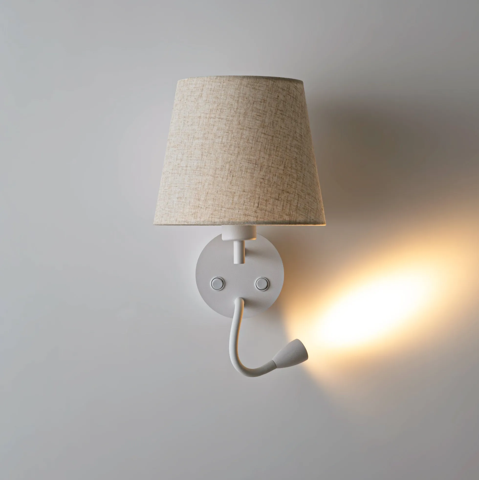 Aplique de pared para lectura "MAR II" - E27 + Foco LED flexible