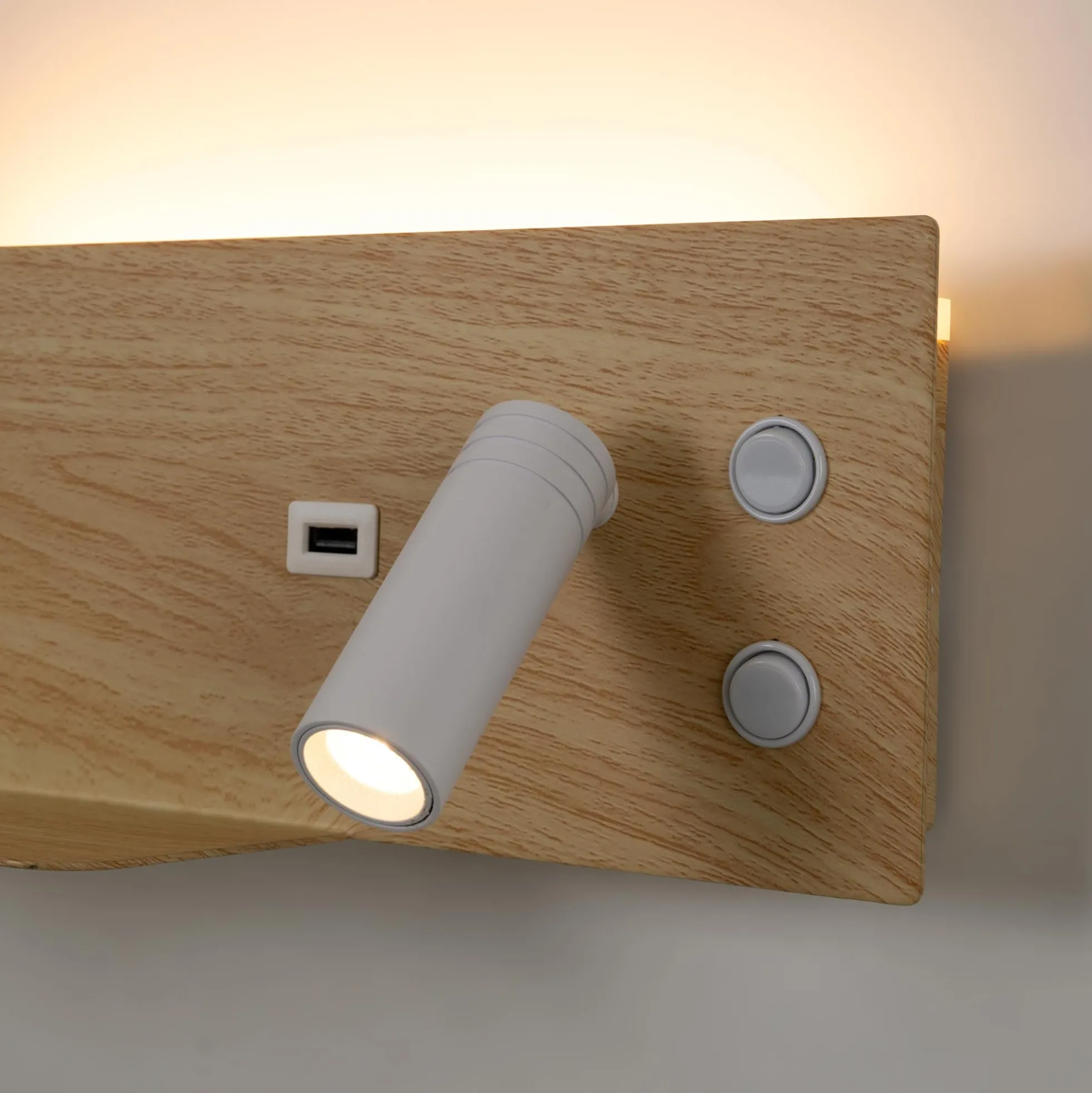 Aplique de pared para lectura con puerto USB "Kerta" - Iluminación doble - 3W+7W, lado derecho