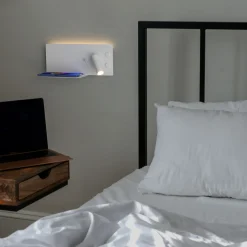 Aplique de pared para lectura con puerto USB