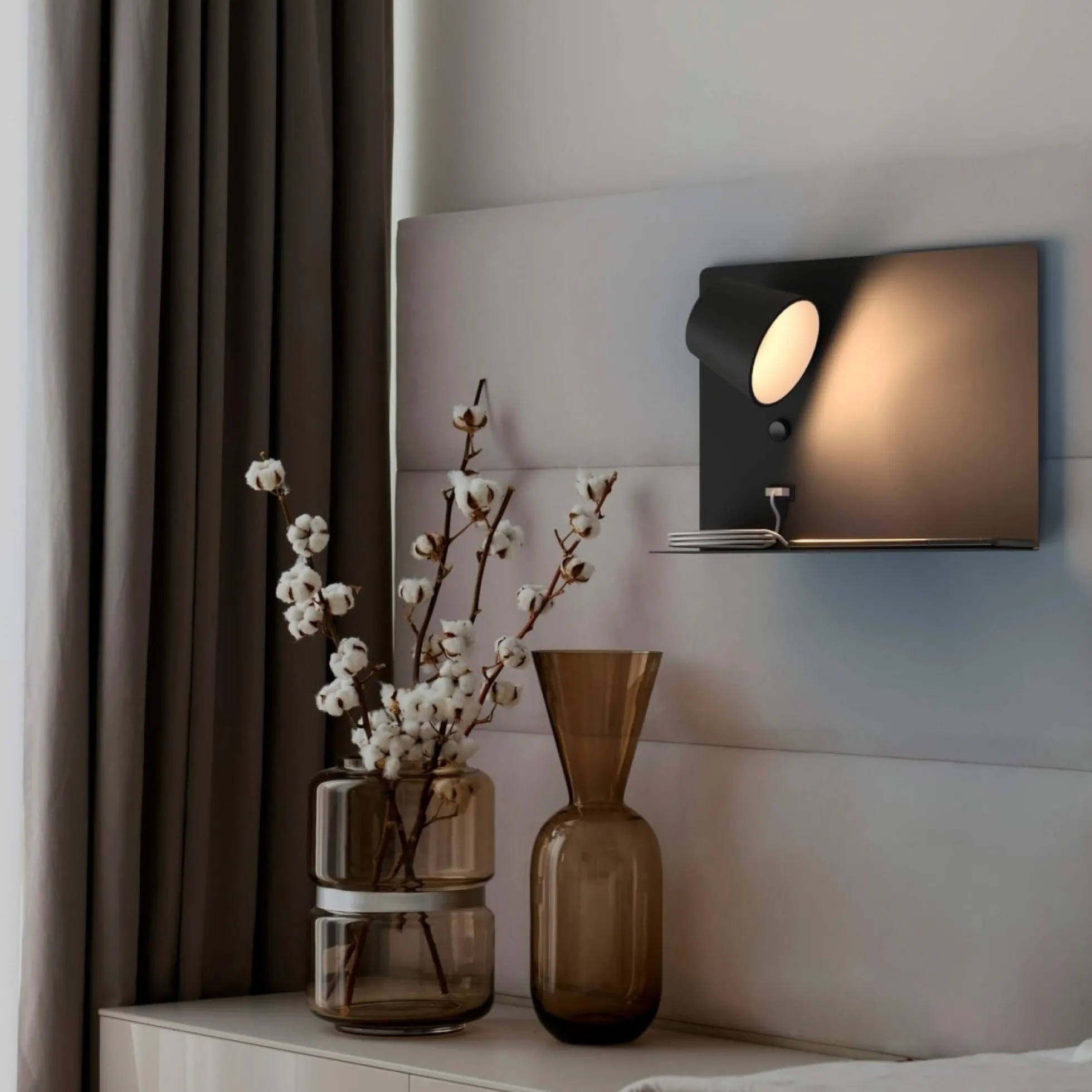 Aplique de pared para lectura con puerto USB "BASKOP" - 6W - Izquierda