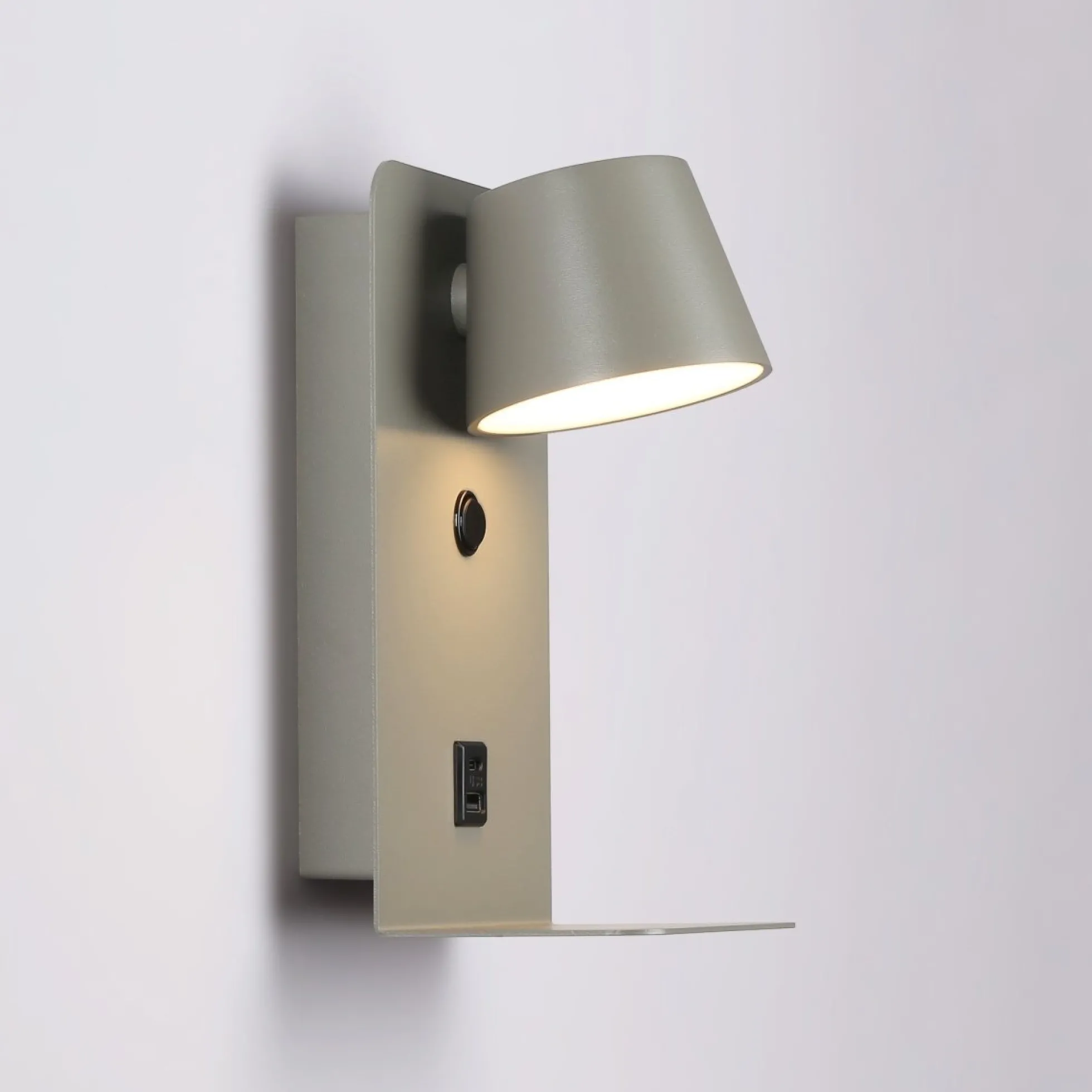 Aplique de pared para lectura "BASKOP" - Puerto USB + USB-C - 6W