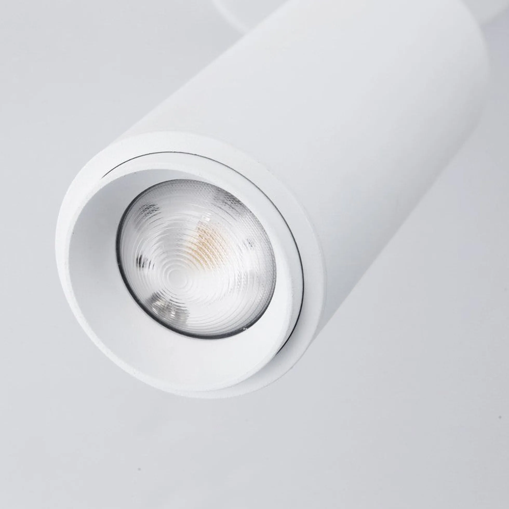 Aplique de techo LED orientable 8W - Ángulo ajustable - 2800K