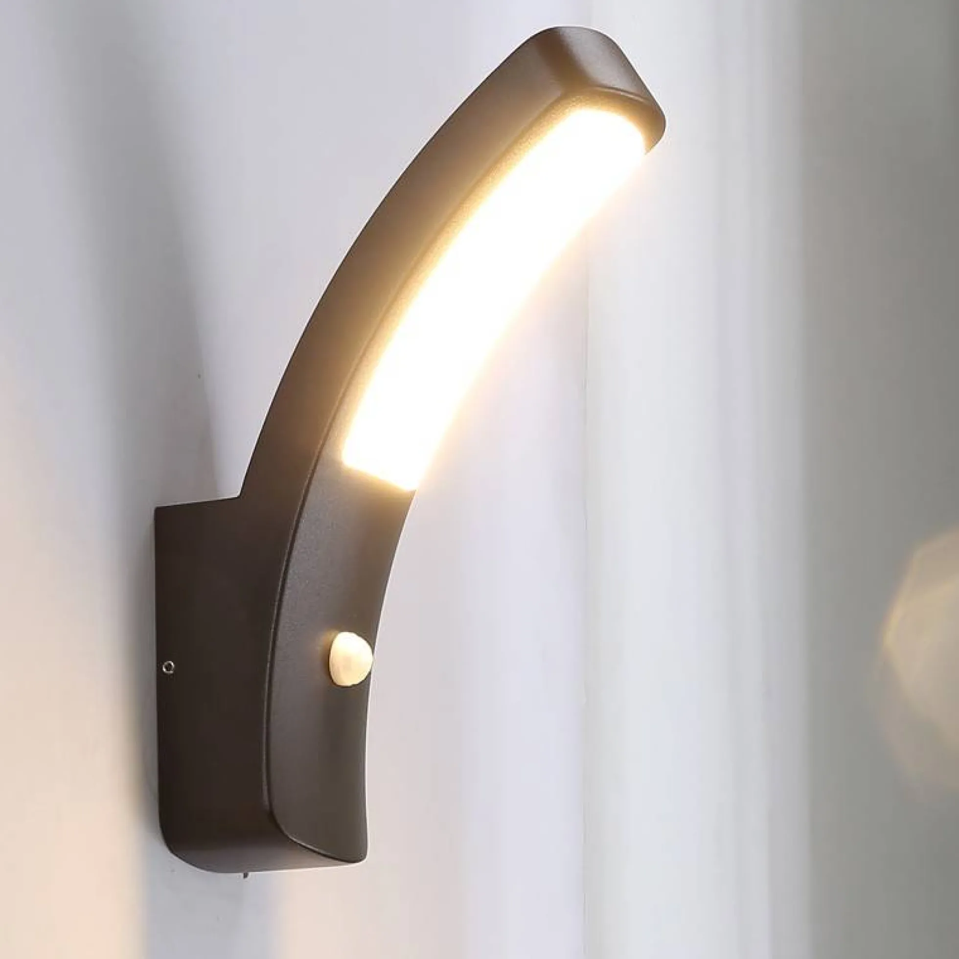 Aplique exterior de pared LED con sensor PIR "LUS" 13W IP54