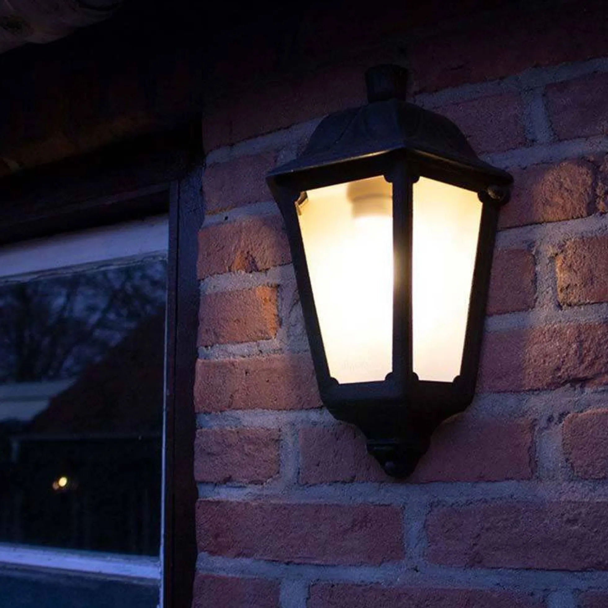 Aplique farol de pared FUMAGALLI IESSE OPAL E27 IP55