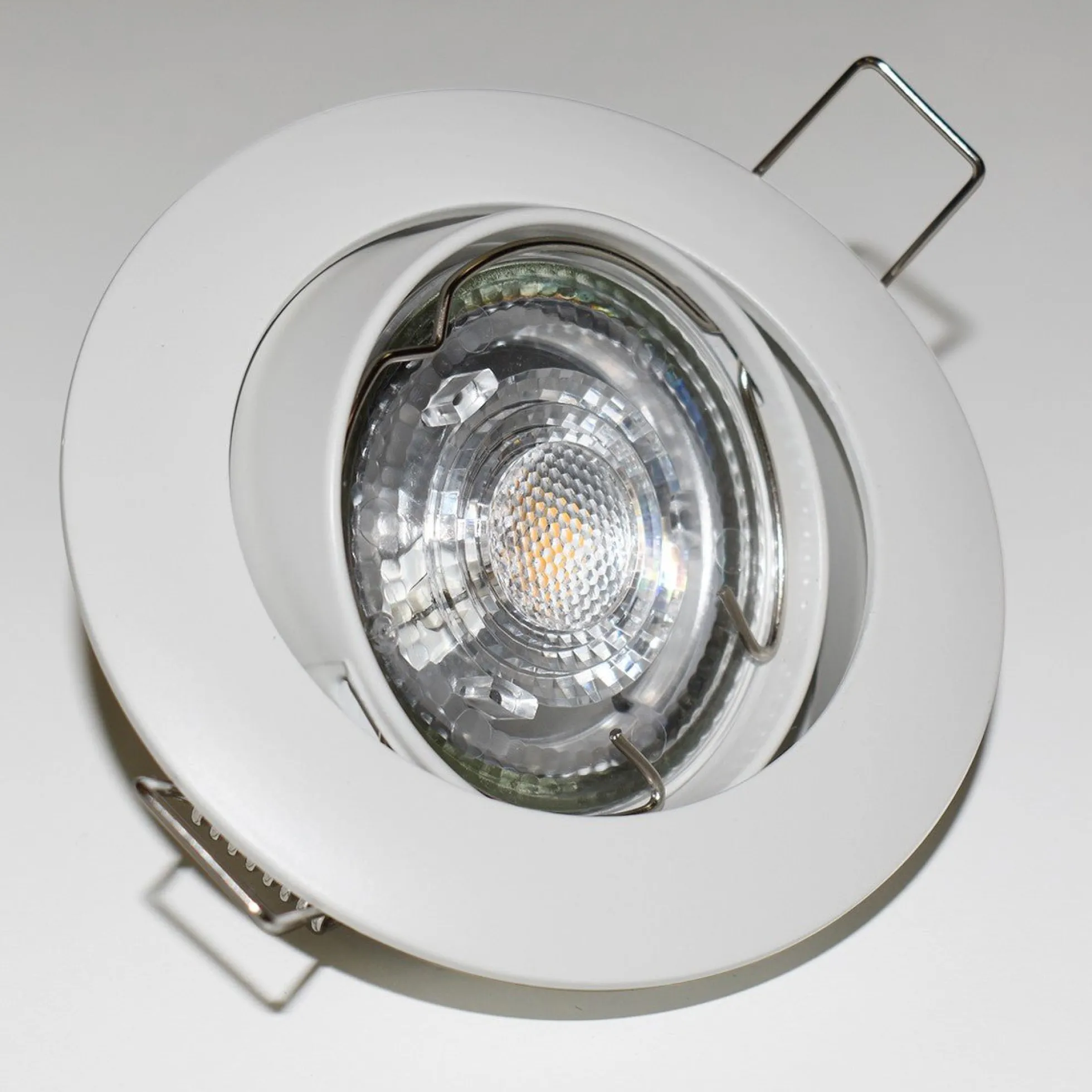 Aro downlight circular basculante para bombilla GU10 / MR16 - Corte Ø72 mm