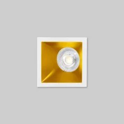 Aro downlight cuadrado asimétrico - Bajo UGR - Corte 75 x 75mm