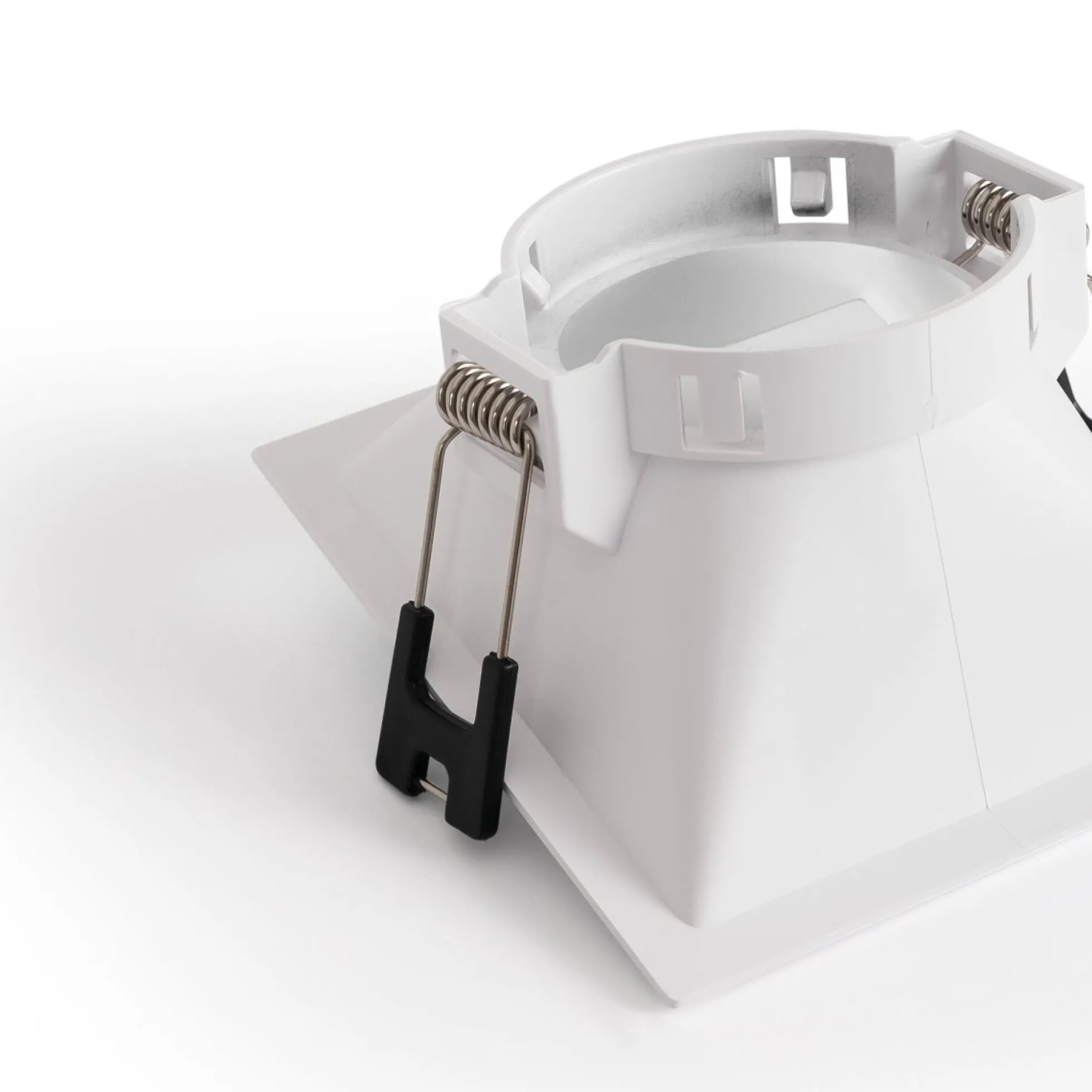 Aro downlight cuadrado asimétrico - Bajo UGR - Corte 75 x 75mm