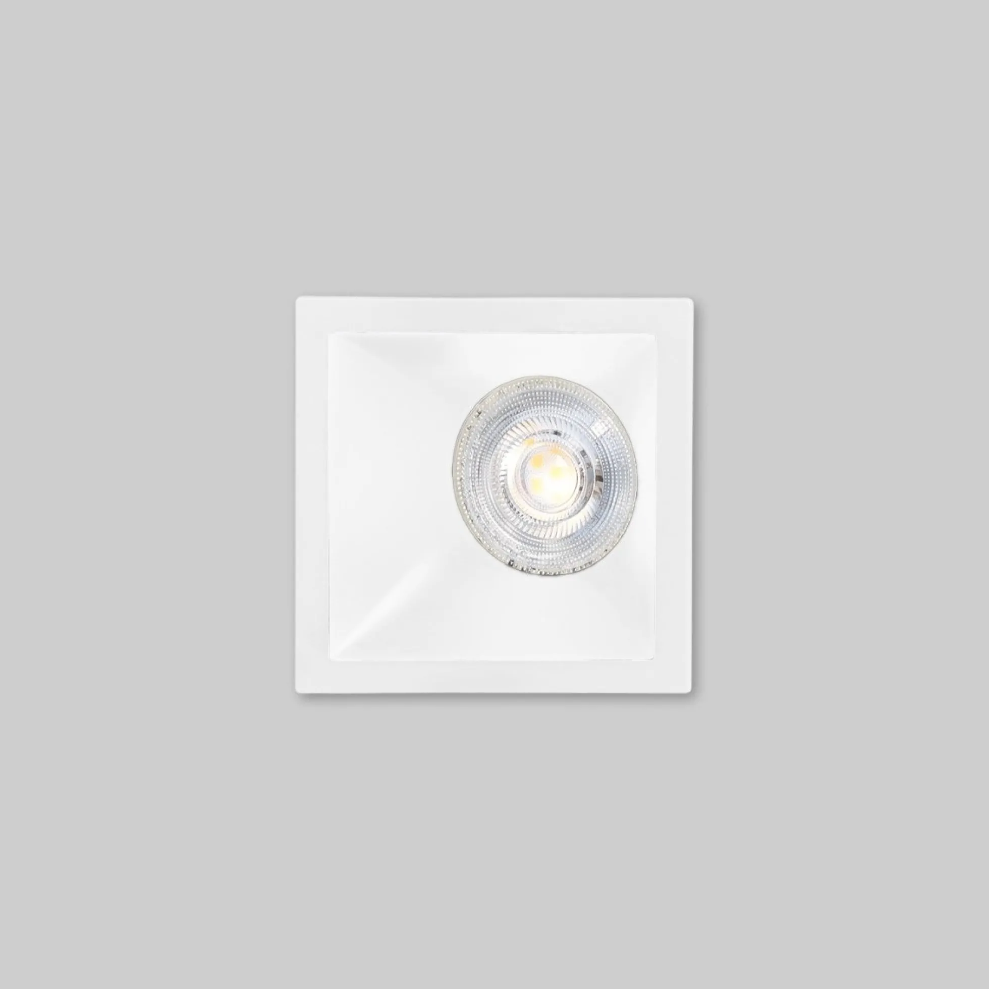 Aro downlight cuadrado asimétrico - Bajo UGR - Corte 75 x 75mm