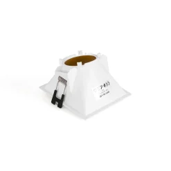 Aro downlight cuadrado asimétrico - Bajo UGR - Corte 85 x 85mm